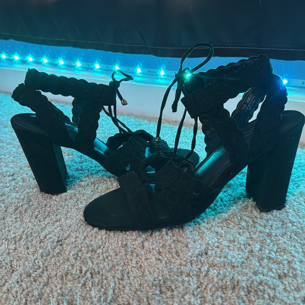 Cato Heels